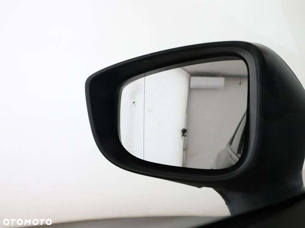 Mazda 3 SKYACTIV-G 120 Exclusive-Line - 35