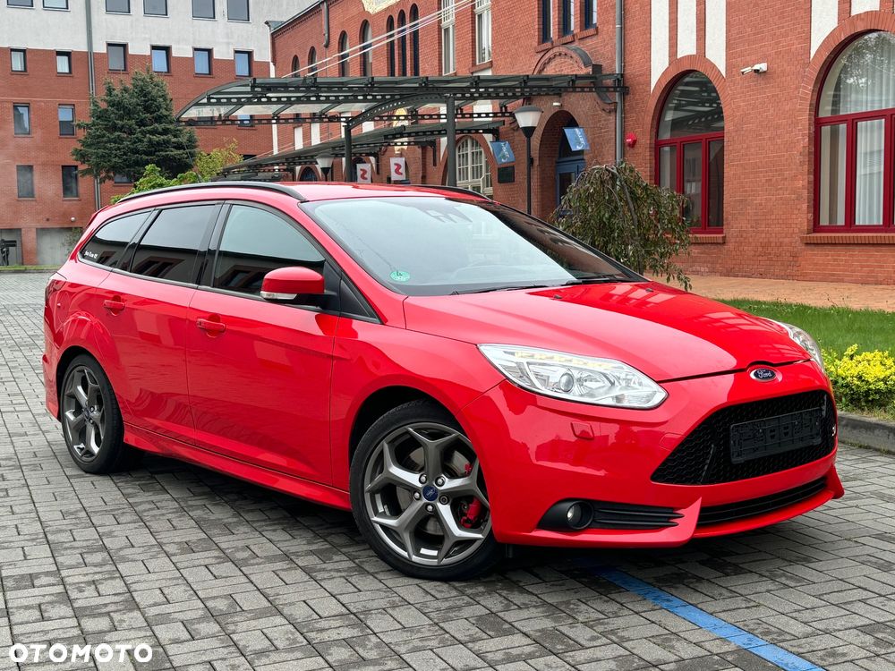 Ford Focus 2.0 EcoBoost ST mit Leder-Sport-Paket - 1