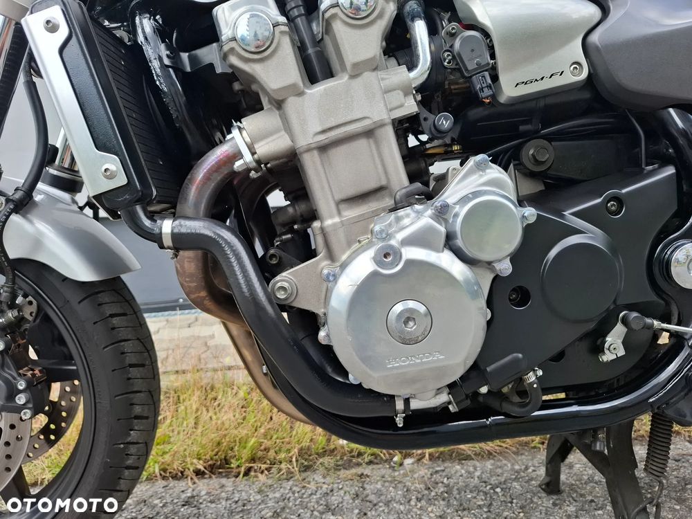 Honda CB - 27