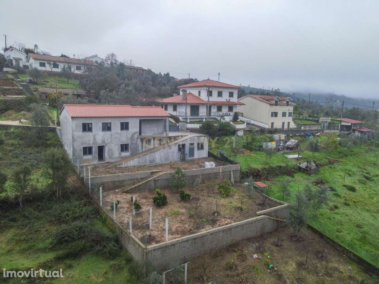 Casa para reconstrução em Roda Cimeira, Góis - Grande imagem: 2/28