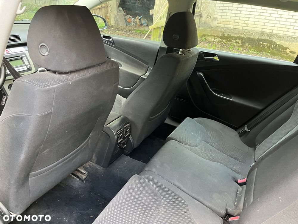 Volkswagen Passat - 7