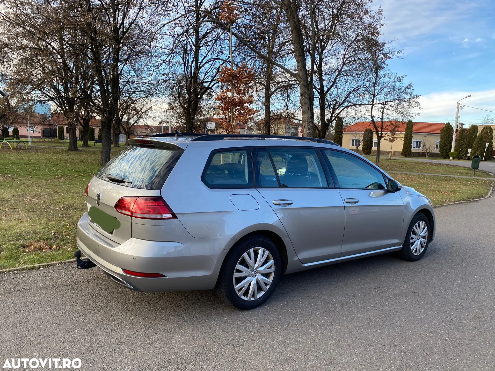 Volkswagen Golf 2.0 BlueTDI Comfortline - 10