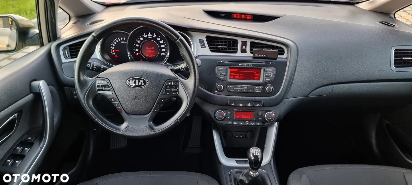 Kia Ceed Cee'd 1.6 GDI Business Line - 18