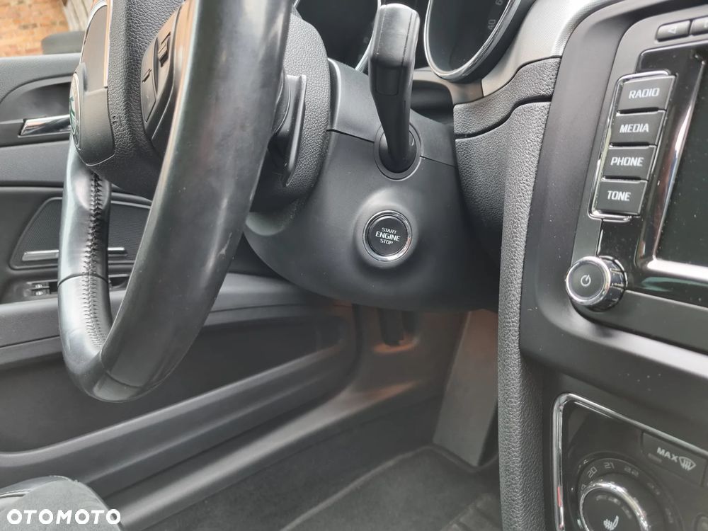 Skoda Superb 2.0 TDI Elegance DSG - 26