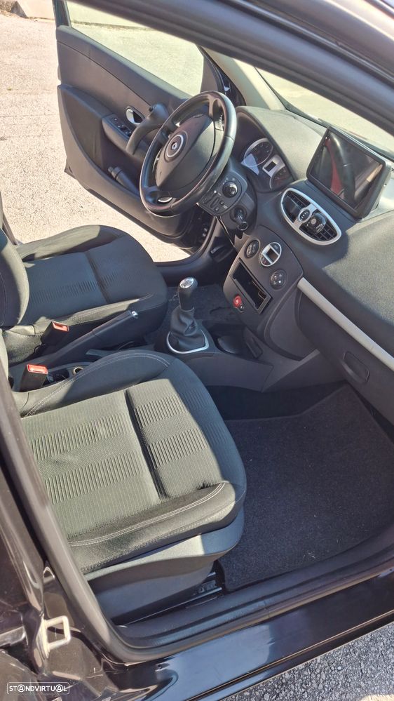 Renault Clio Break 1.5 dCi Dynamique S - 16