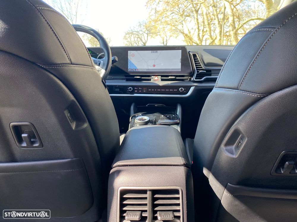 Kia Sportage 1.6 T-GDi HEV Tech - 16