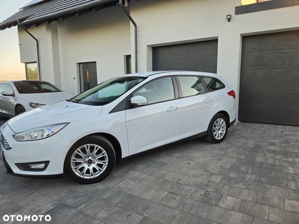 Ford Focus 1.5 TDCi SYNC Edition - 6