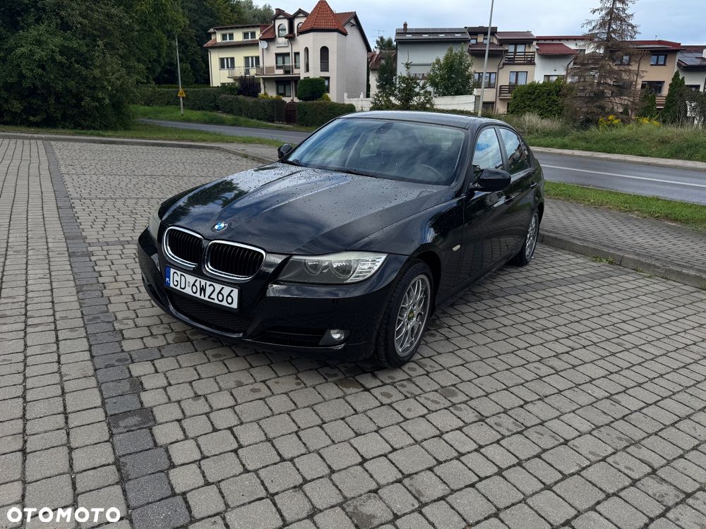 BMW Seria 3 318i - 1