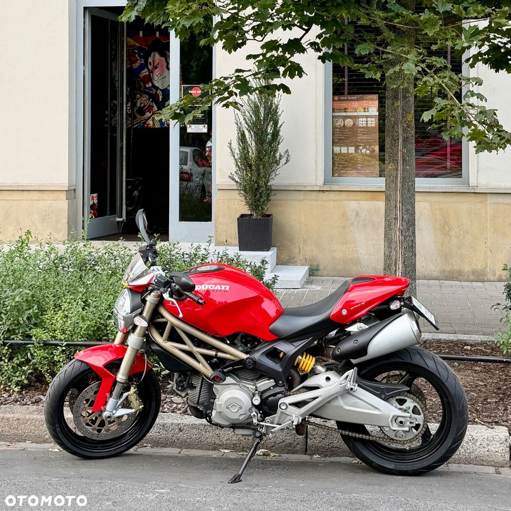 Ducati Monster - 1