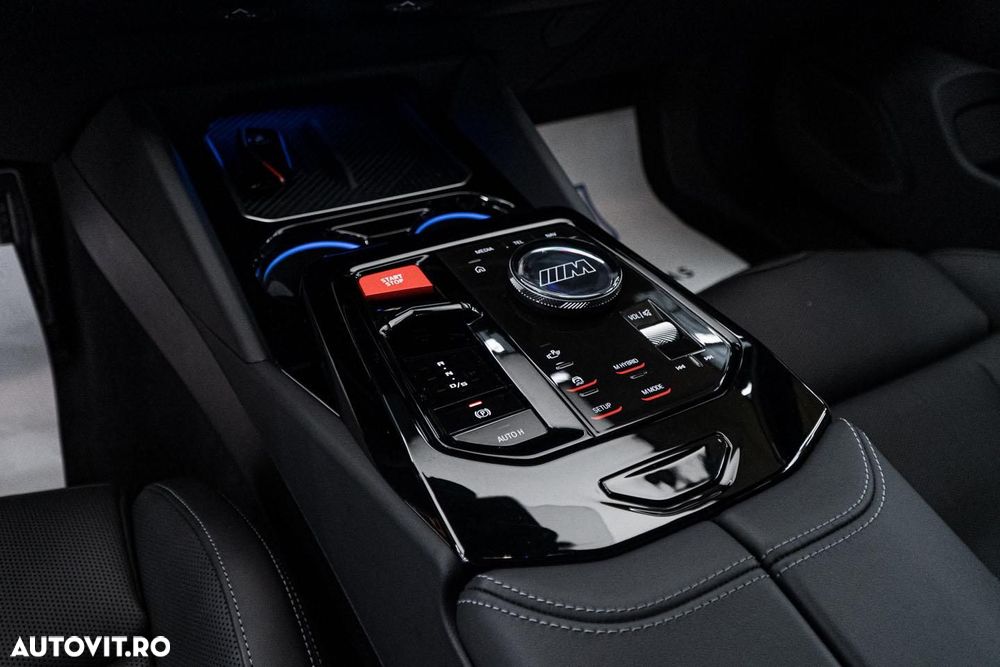 BMW M5 xDrive AT PHEV - 38