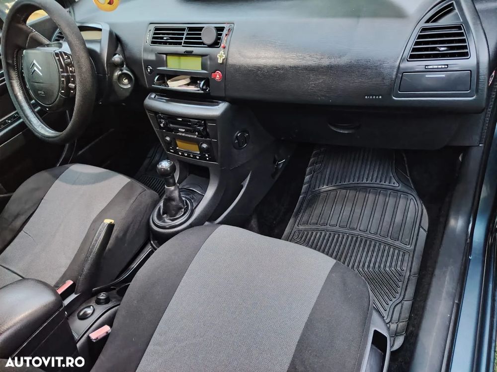 Citroën C4 1.6 HDI FAP Confort - 4
