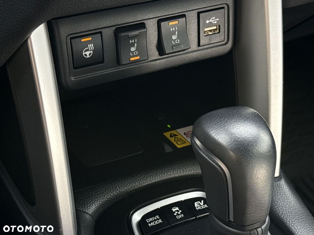 Toyota Corolla Cross 2.0 Hybrid Style - 17