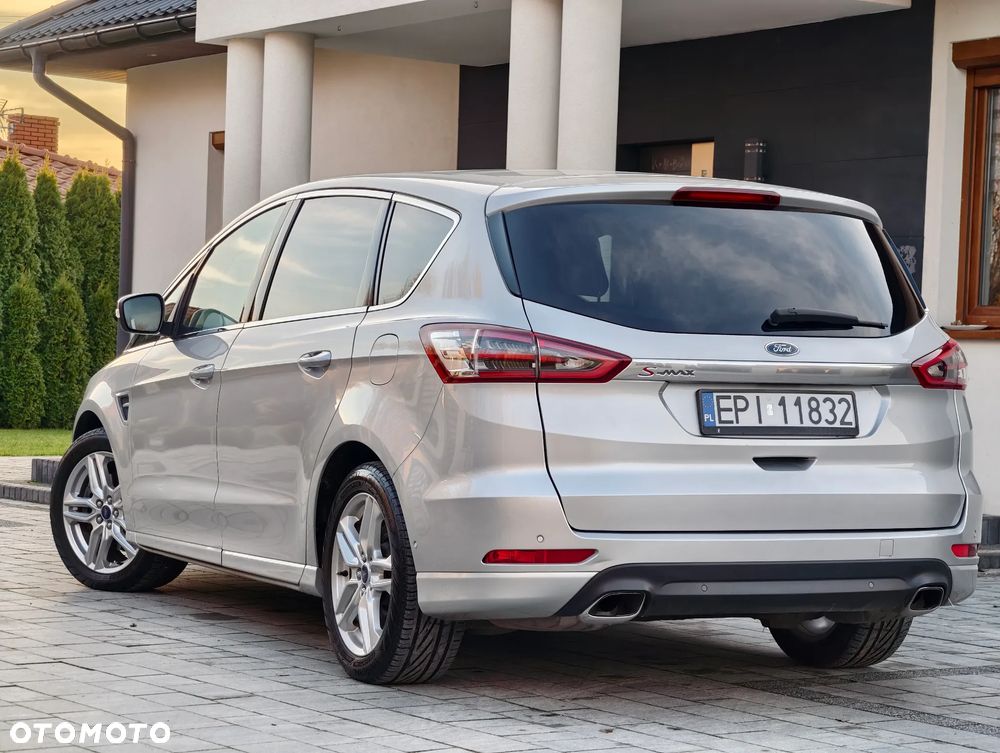 Ford S-Max 2.0 TDCi Titanium PowerShift - 24