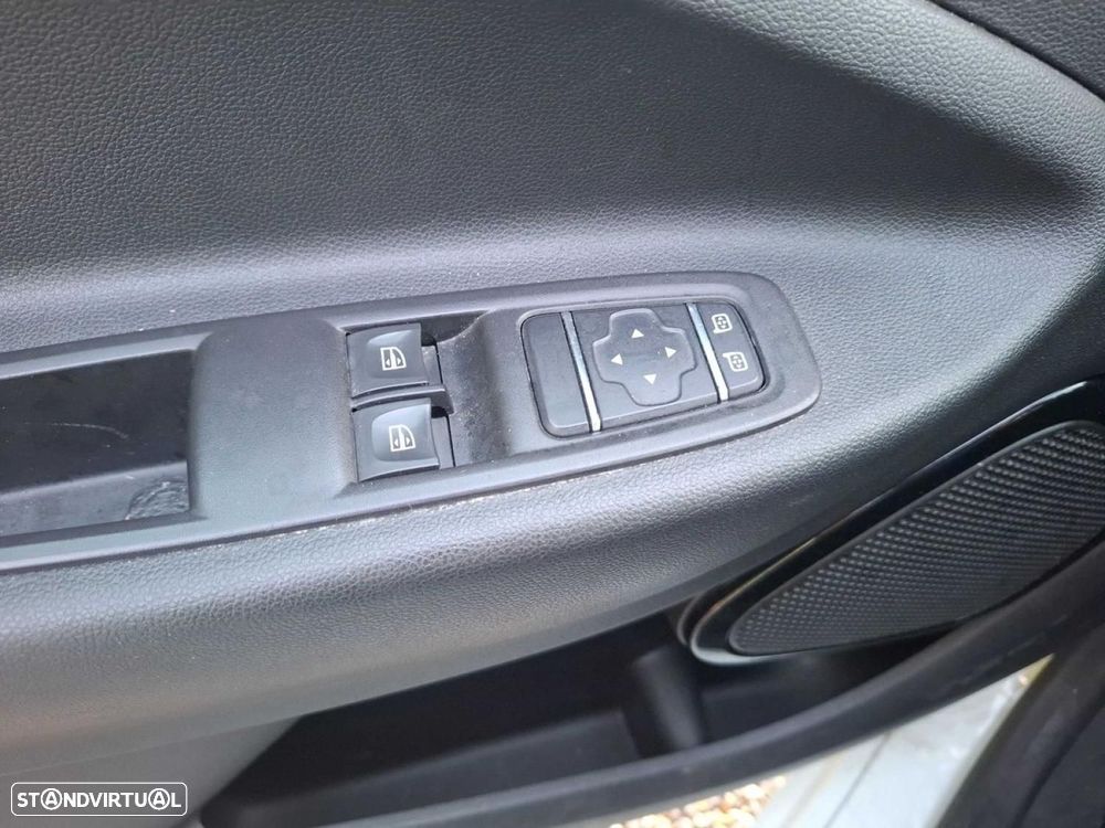 Renault Zoe (c/ Bateria) EV50 110hp Evolution - 9