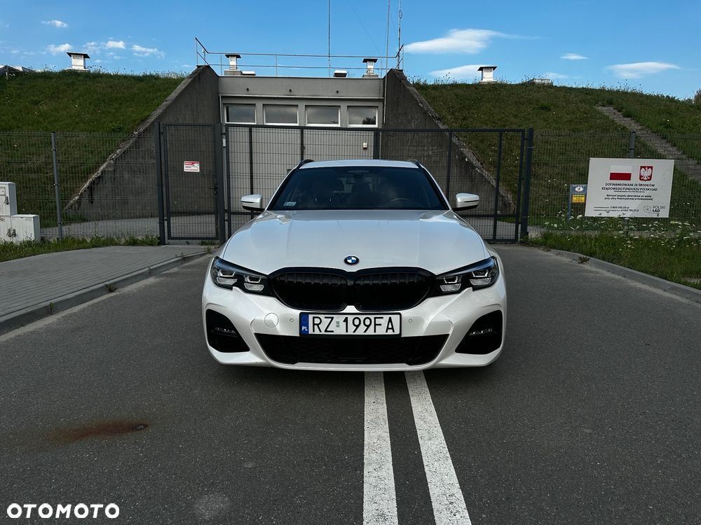 BMW Seria 3 320d xDrive M Sport - 6