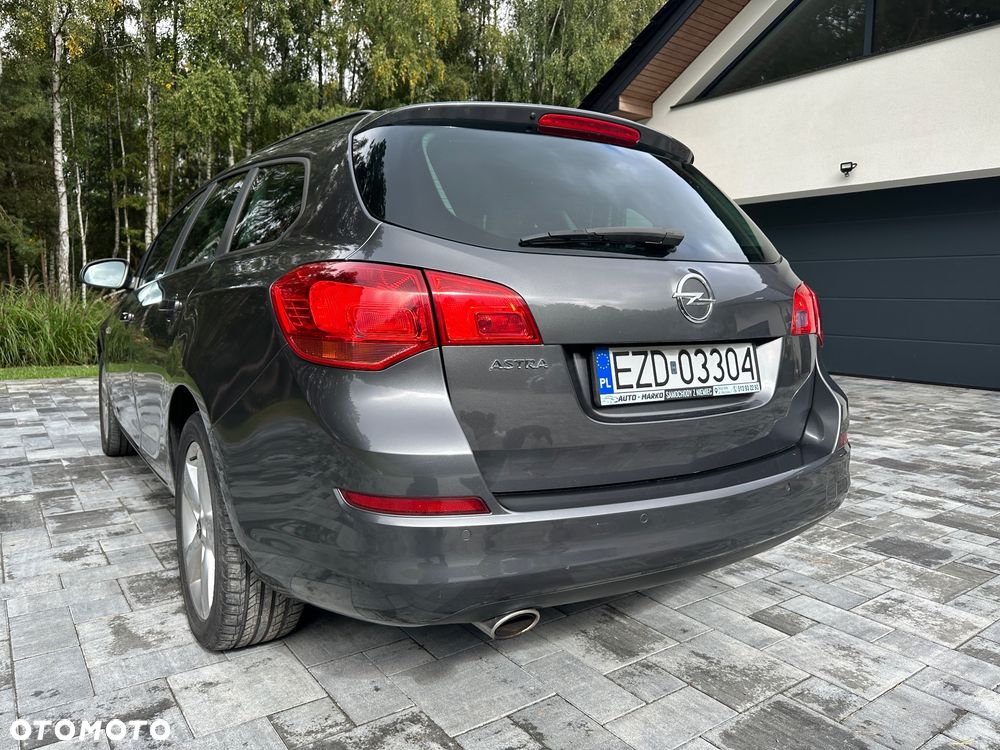 Opel Astra 1.4 Turbo Exklusiv - 22
