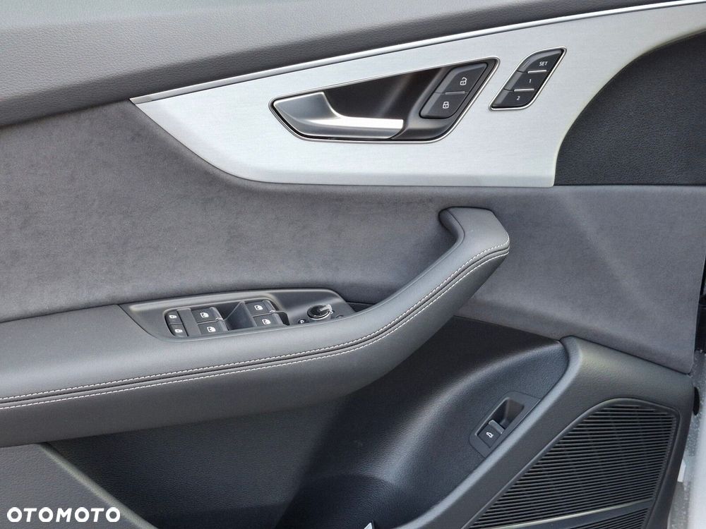 Audi Q8 - 11