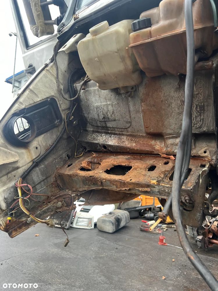 Kabina Iveco Daily II 2 !! TRANSPORT , BIAŁA , IMPORT !! - 6