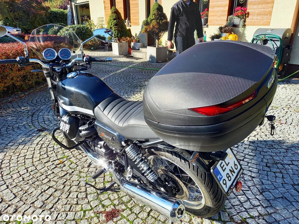 Moto Guzzi V7 - 19