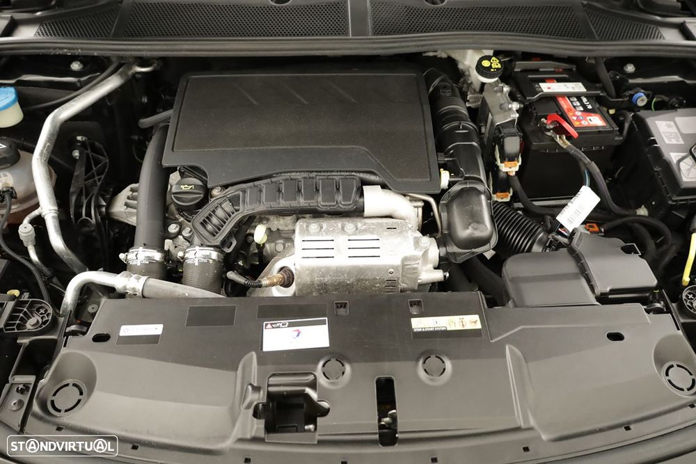 Peugeot 308 1.2 PureTech GT EAT8 - 26
