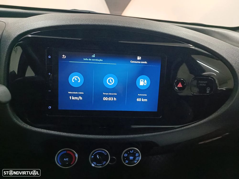Toyota Aygo X Play - 30