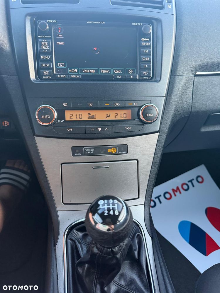 Toyota Avensis 2.2 D-4D Executive - 13