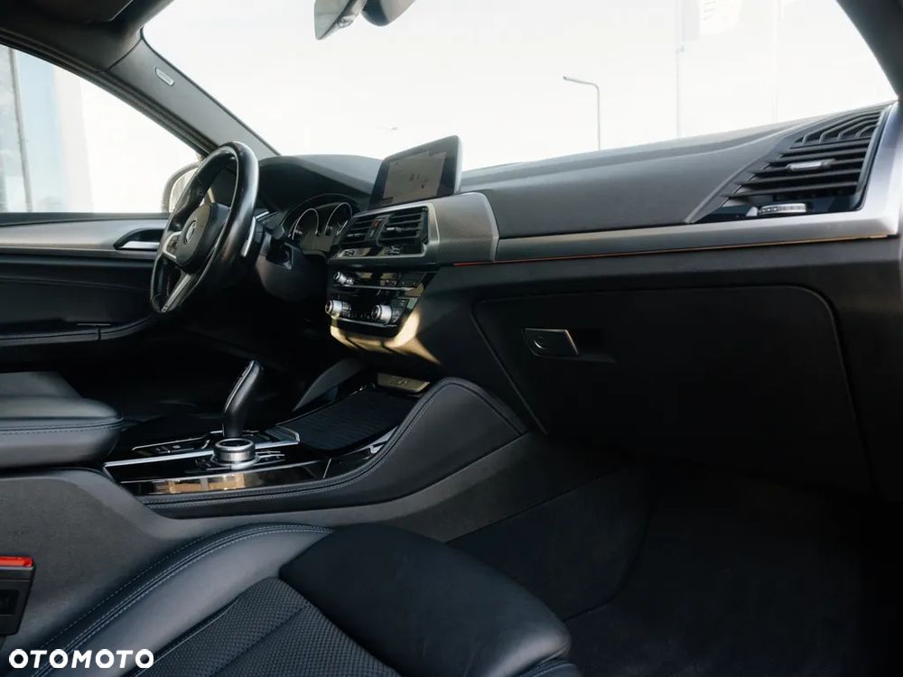 BMW X4 xDrive20d - 8