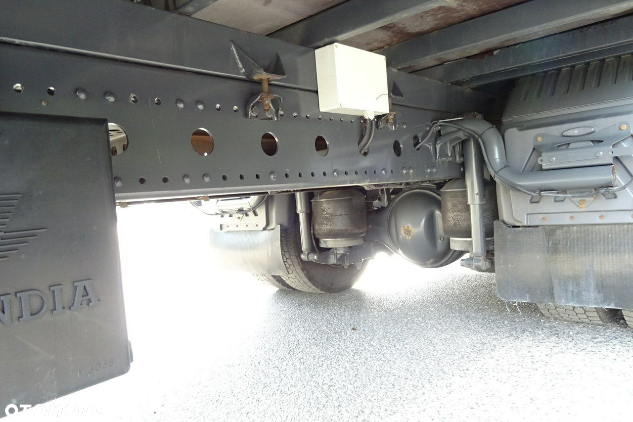 Mercedes-Benz Atego 1321 Euro 6 kontener 20p. - 32