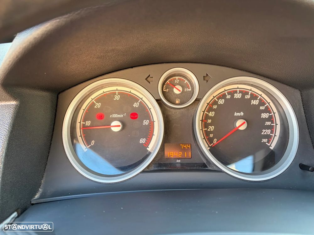 Opel Astra GTC 1.7 CDTI - 12