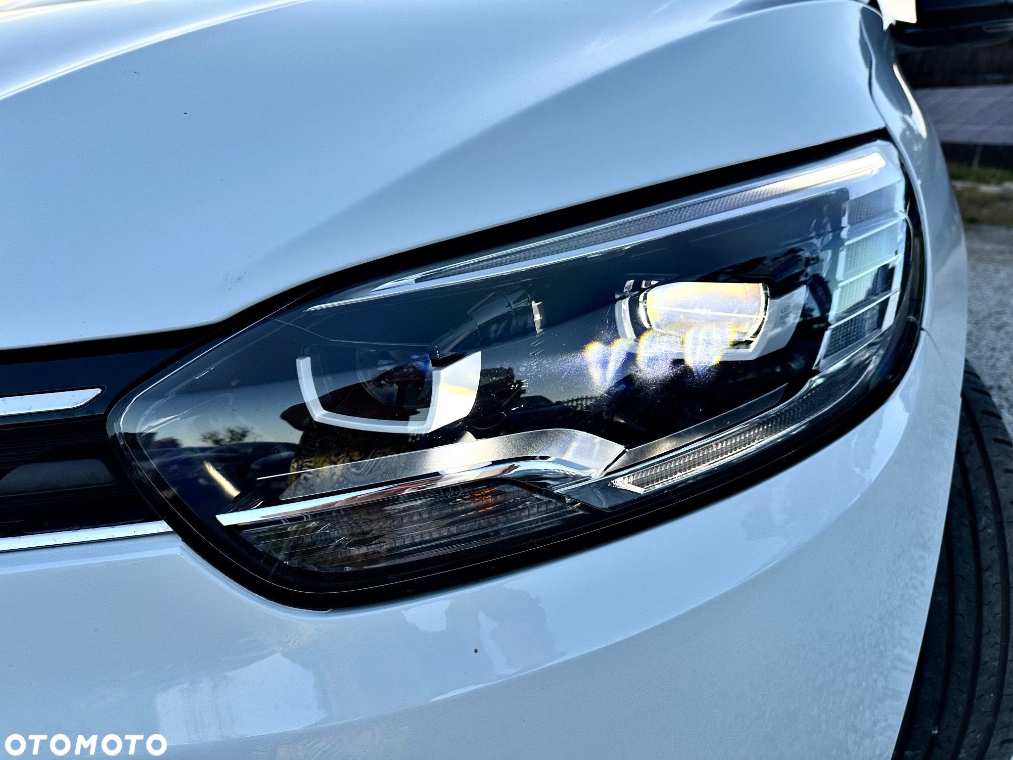 Renault Scenic ENERGY dCi 110 EDC BOSE EDITION - 21