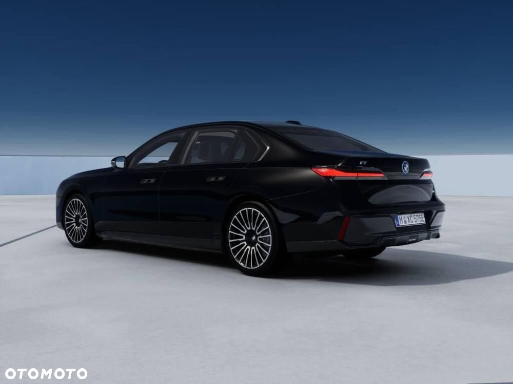 BMW i7 - 2