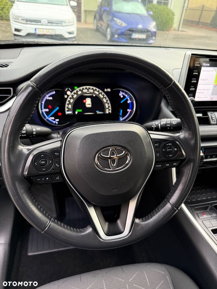 Toyota RAV4 Hybrid Premium 4x2 - 8