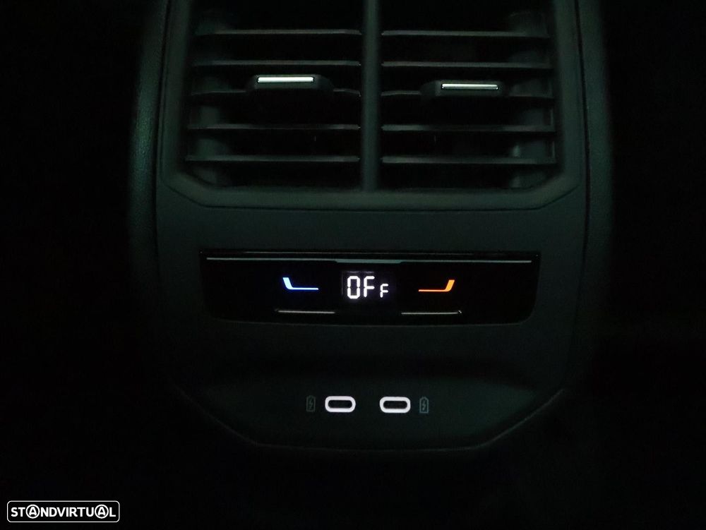 Cupra Leon ST 1.5 eTSI MID DSG - 32