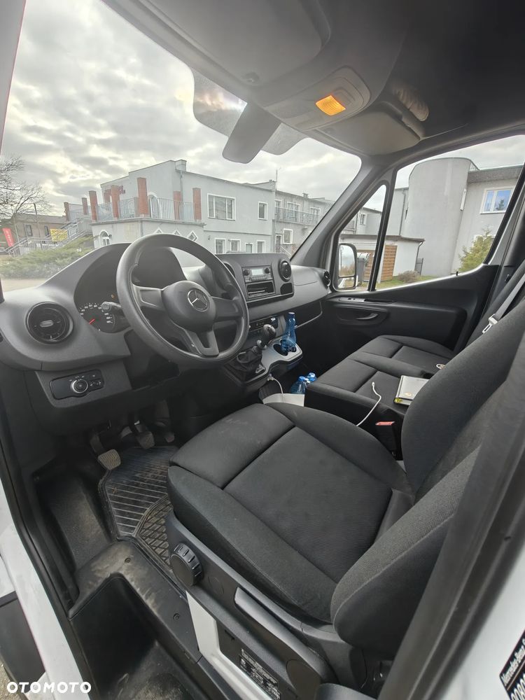 Mercedes-Benz Sprinter - 6