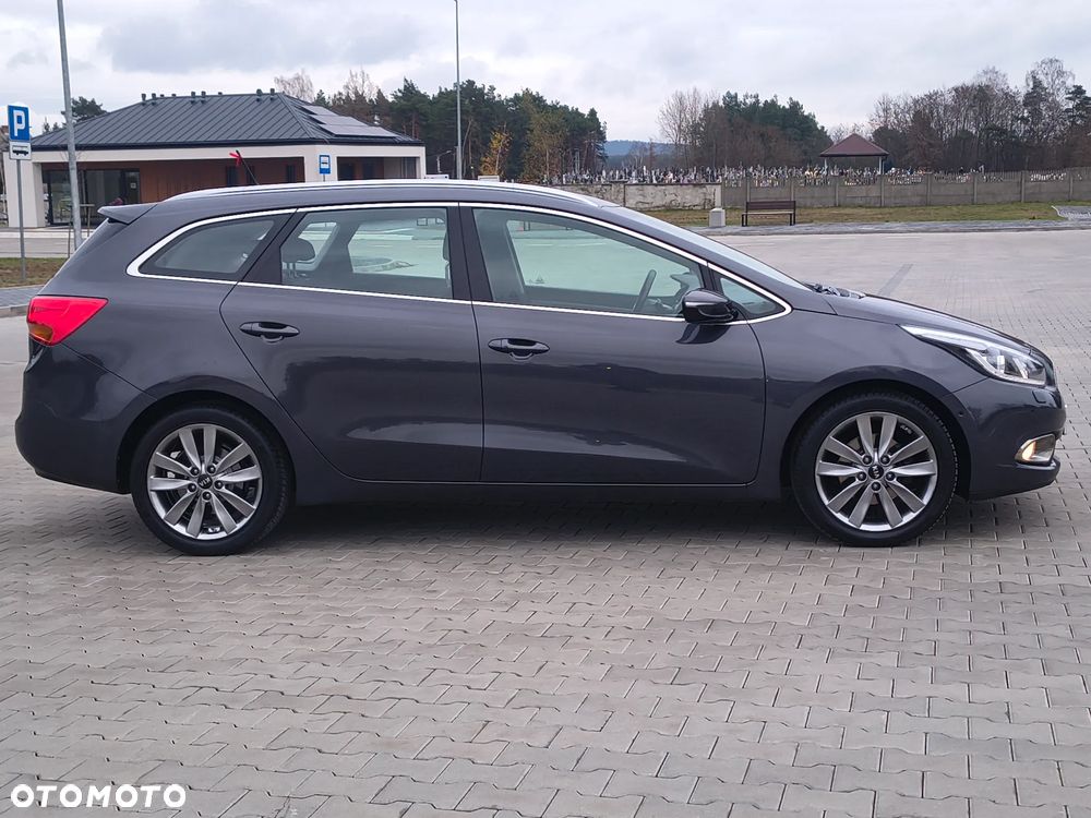 Kia Ceed 1.6 CRDi 128 Platinum Edition - 9