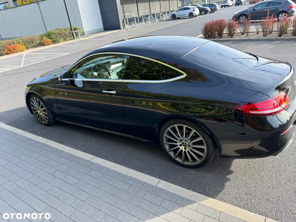 Mercedes-Benz Klasa C 300 9G-TRONIC - 3