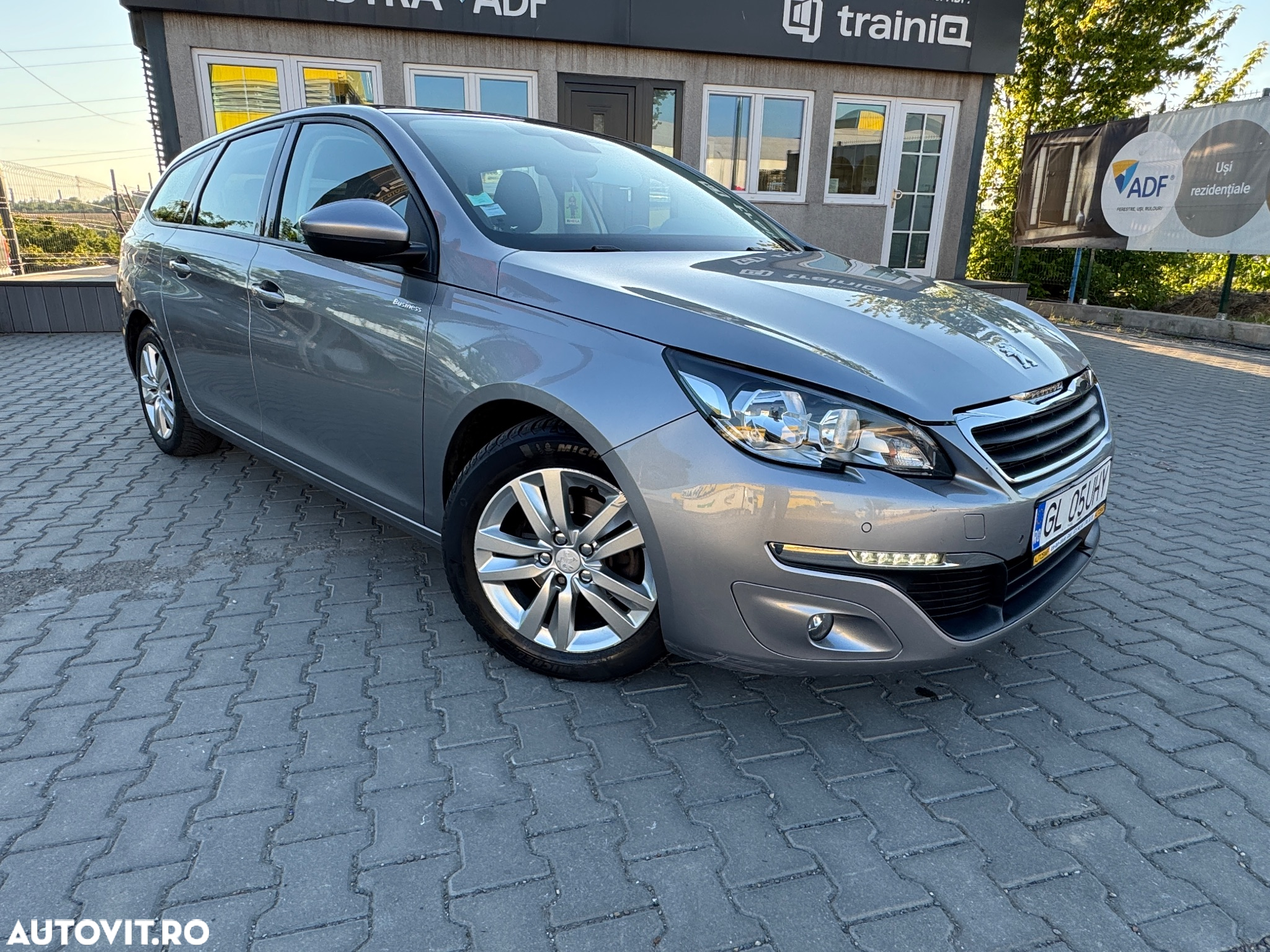 Peugeot 308 SW BlueHDi 120 Stop & Start Business-Line - 3