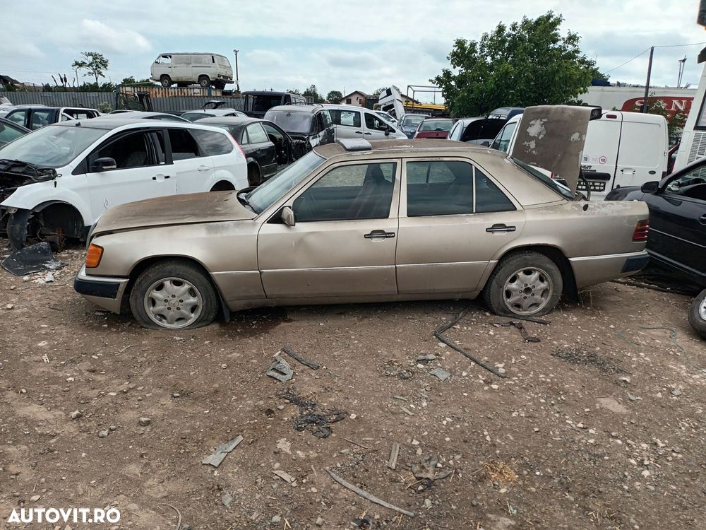 Dezmembrari  Mercedes-Benz W124  1993  > 1995 E 300 D (124.131) Motor - 6