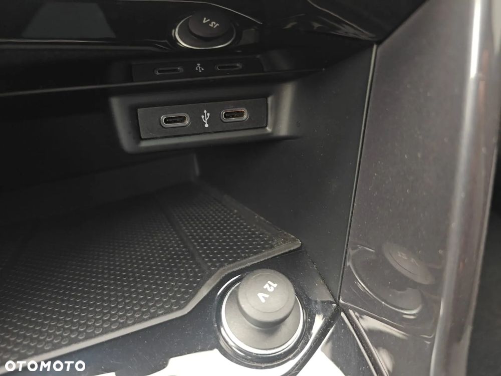 Volkswagen T-Roc 1.5 TSI R-Line - 25