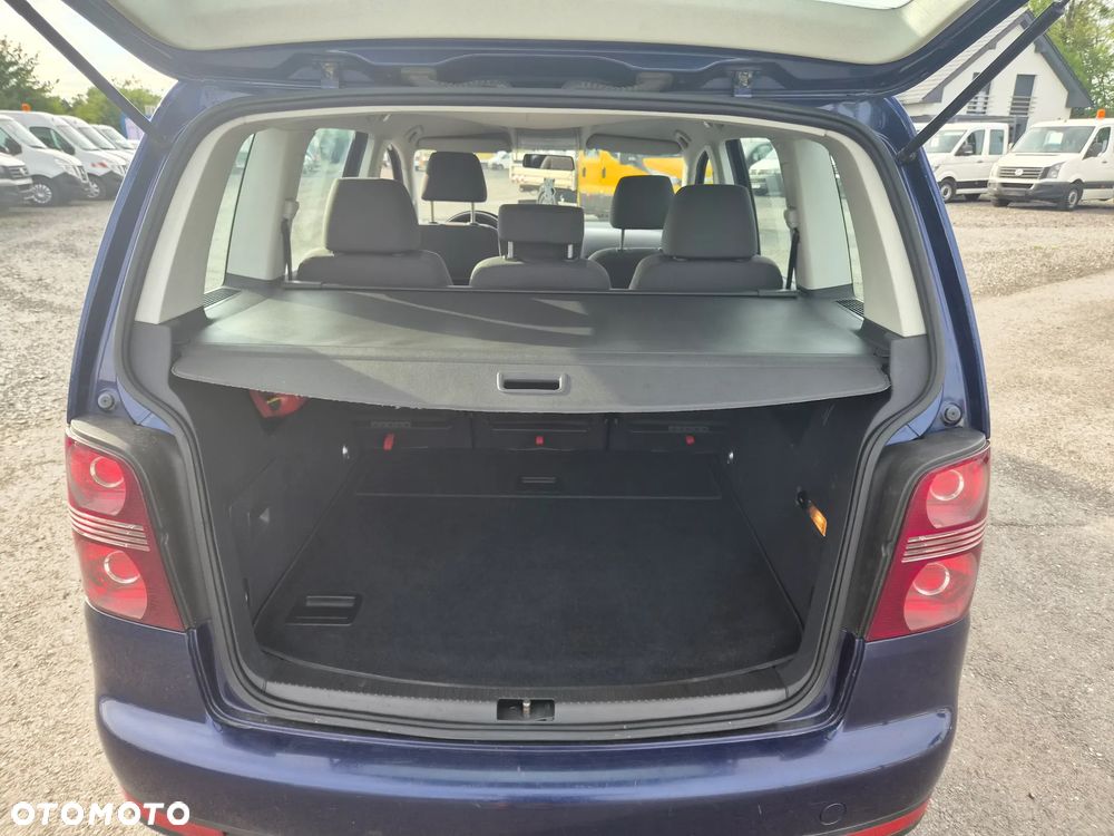 Volkswagen Touran 1.9 TDI Highline - 11