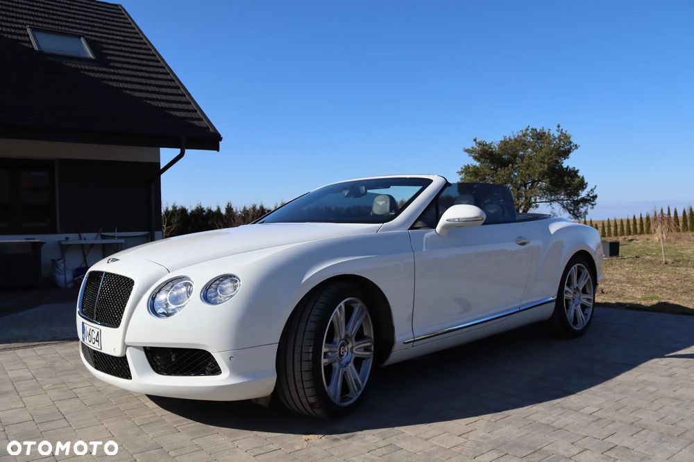 Bentley Continental GT V8 Convertible - 3
