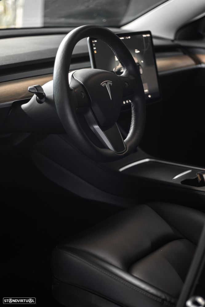 Tesla Model 3 - 7