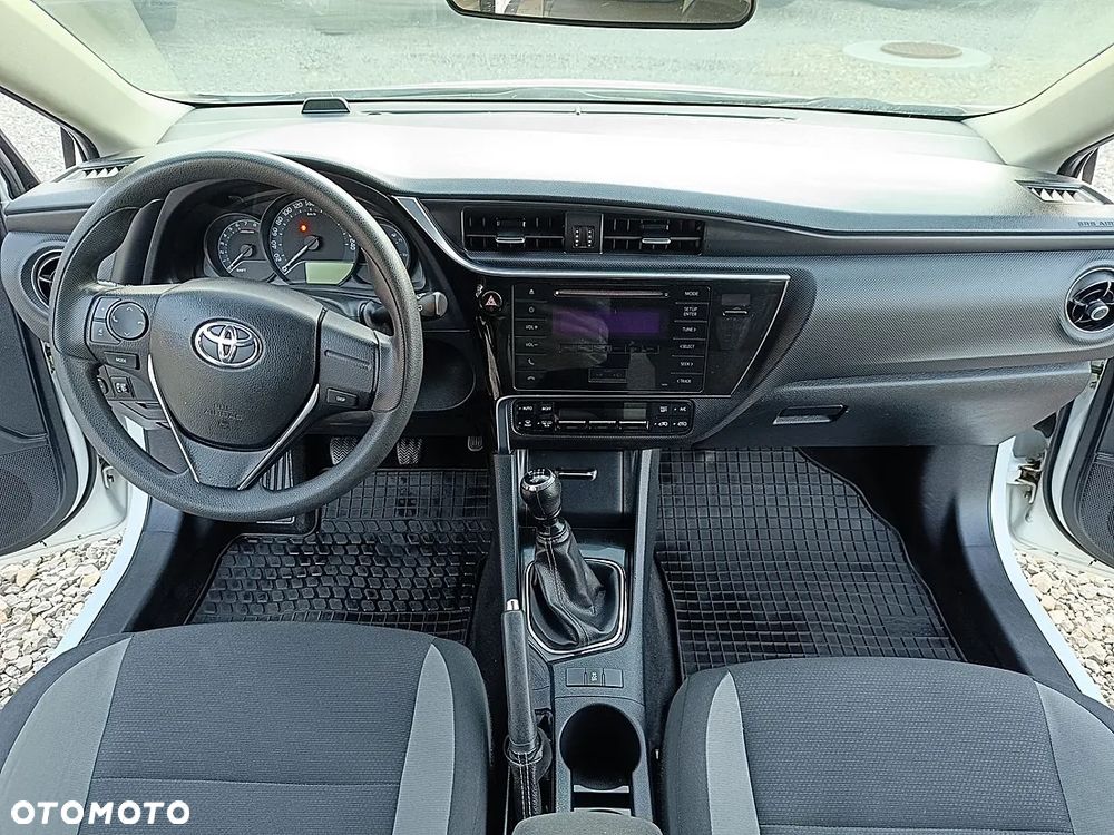 Toyota Auris 1.33 VVT-i Active - 16