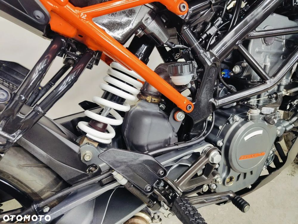 KTM Duke 125 - 8