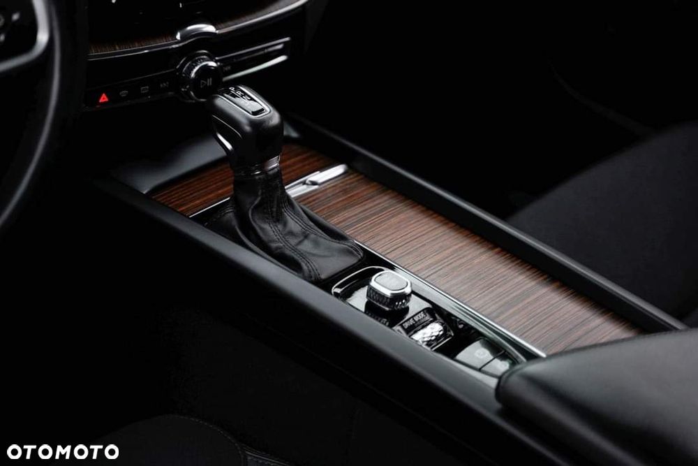 Volvo XC 60 D4 Geartronic Momentum Pro - 19