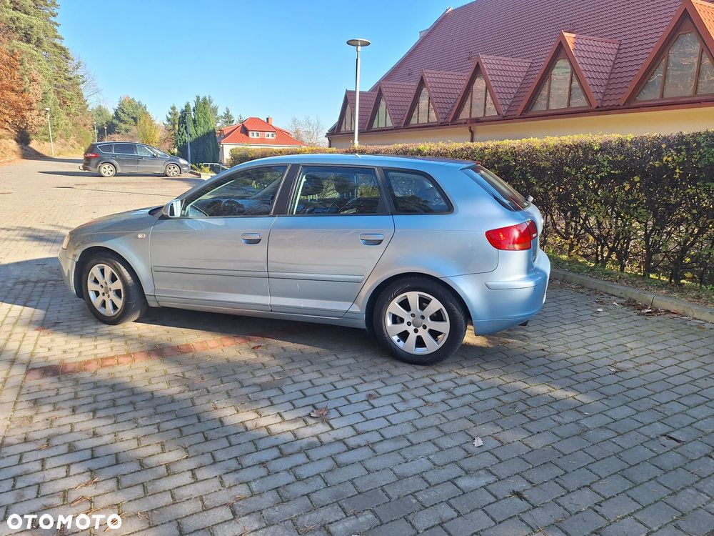 Audi A3 Sportback 1.6 FSI Ambition - 10