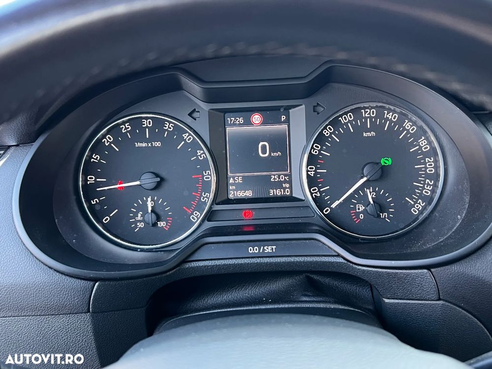 Skoda Octavia 2.0 TDI ELEGANCE DSG - 26