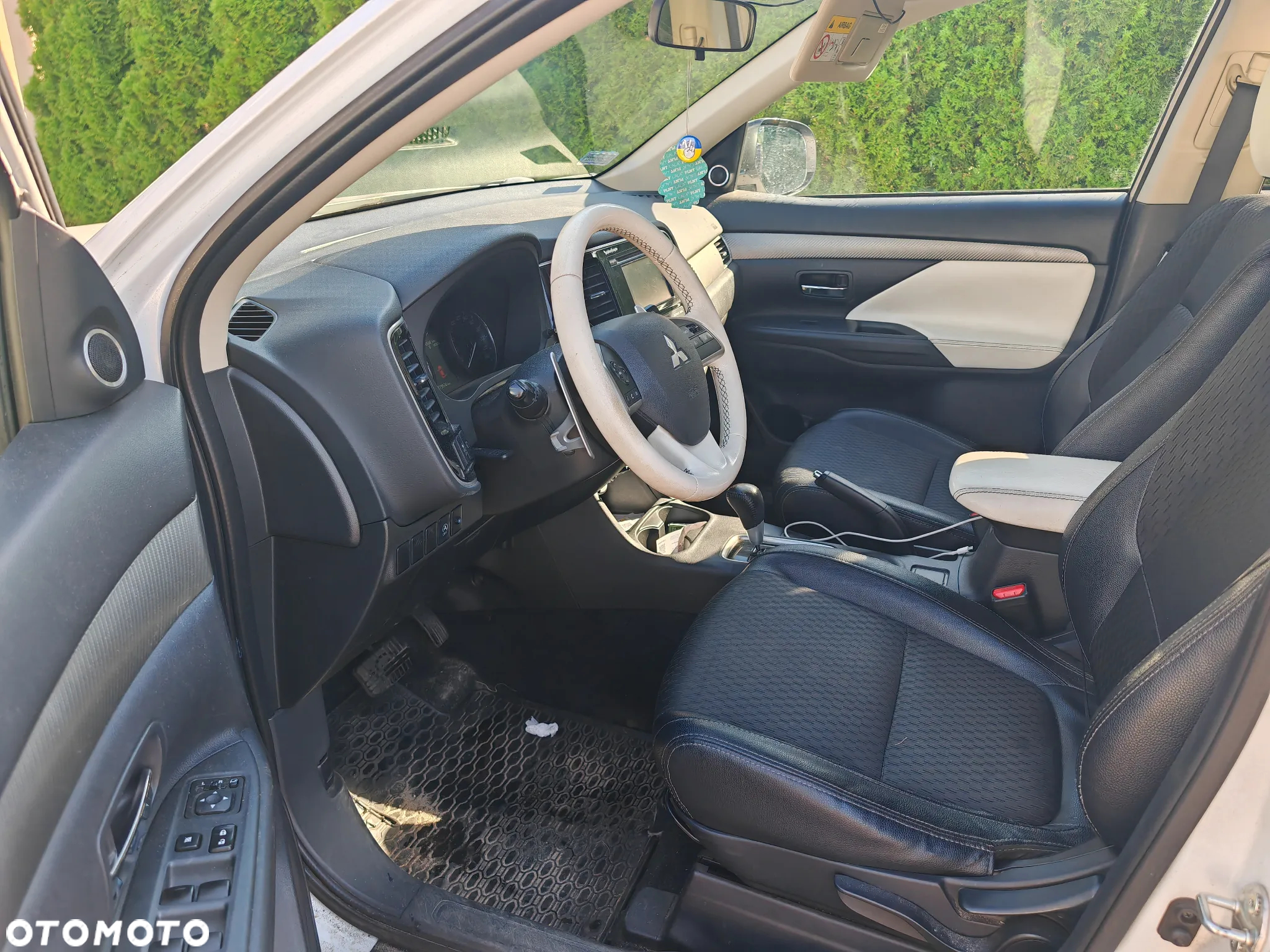 Mitsubishi Outlander - 6