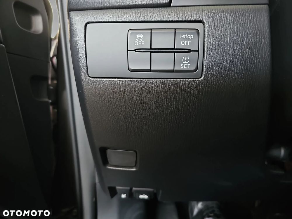 Mazda 3 2.0 Skyenergy EU6 - 23