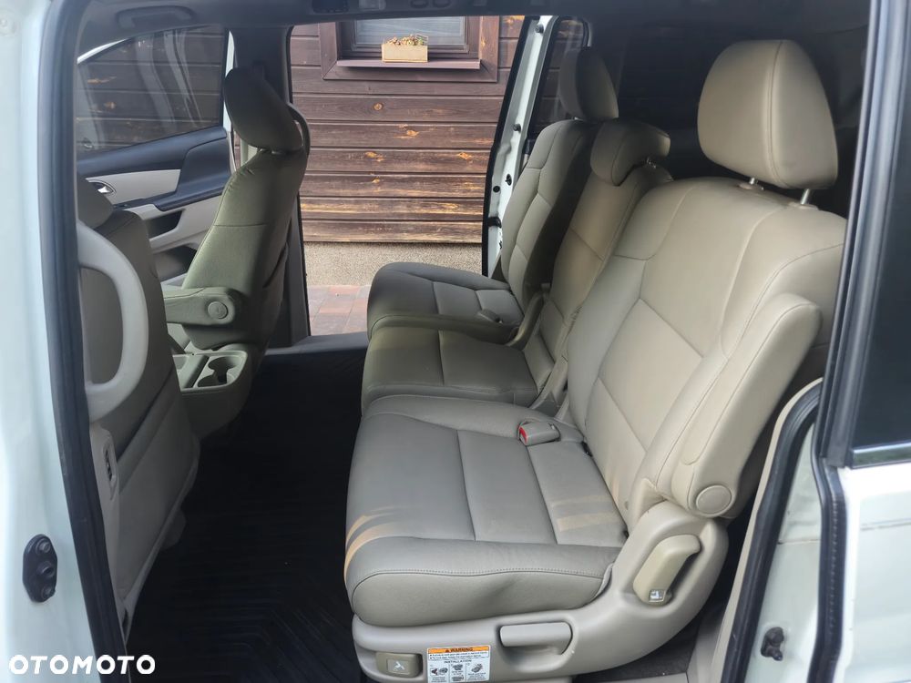 Honda Odyssey 3.5 LX - 6